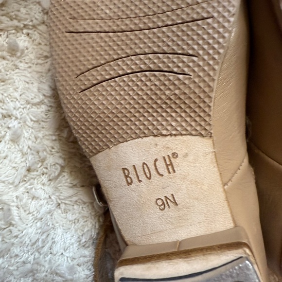 Bloch Tan Kids Size 9 Tap Shoes - Picture 5 of 5